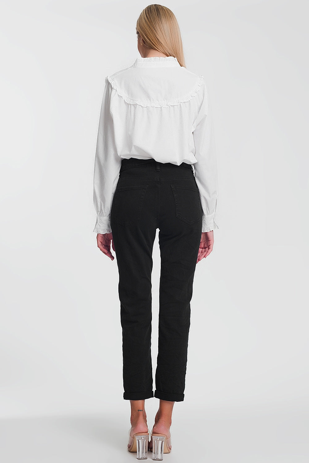 Q2 Straight Leg High Waisted Jeans in Black
